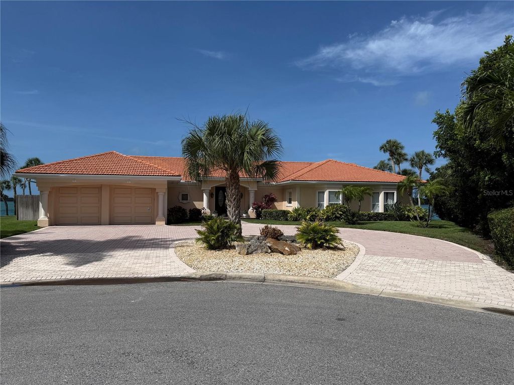 376 W ROYAL FLAMINGO DRIVE, Sarasota, FL 34236