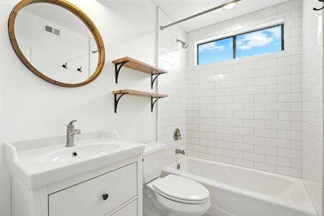 16244 Avenida Venusto A, San Diego, CA 92128