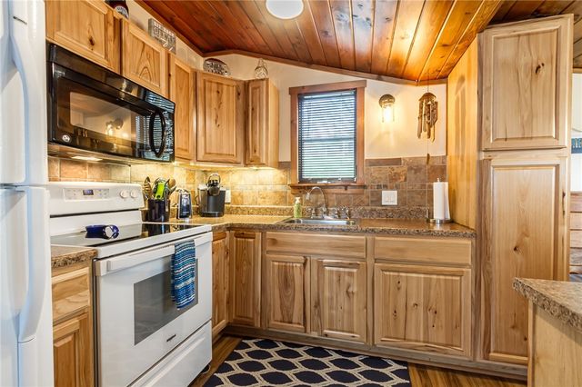 5413 Wadsworth Cove, Geneseo, NY 14454