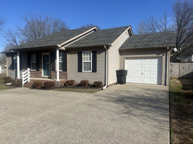 1818 Battleground Dr, Murfreesboro, TN 37129