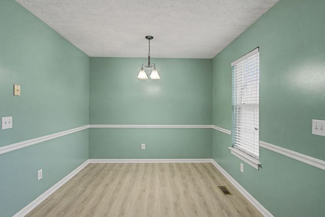 1818 Battleground Dr, Murfreesboro, TN 37129