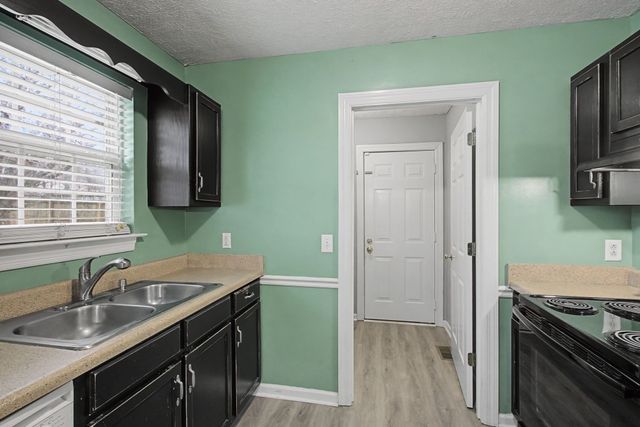 1818 Battleground Dr, Murfreesboro, TN 37129