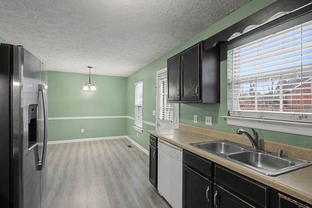 1818 Battleground Dr, Murfreesboro, TN 37129