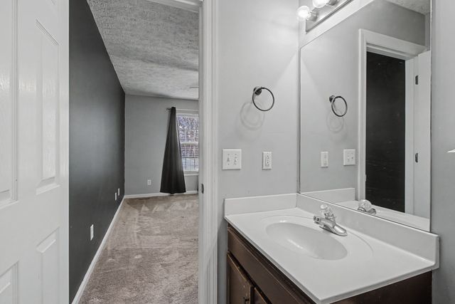 1818 Battleground Dr, Murfreesboro, TN 37129