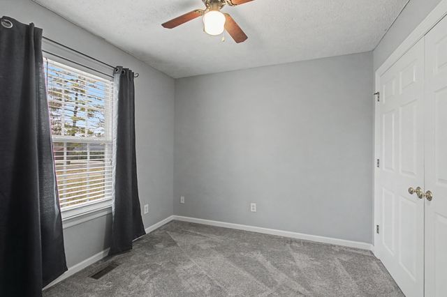 1818 Battleground Dr, Murfreesboro, TN 37129