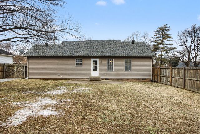 1818 Battleground Dr, Murfreesboro, TN 37129