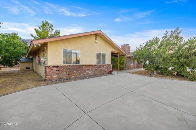 626 Westlake Drive, Palmdale, CA 93551
