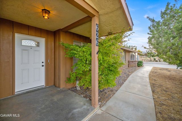 626 Westlake Drive, Palmdale, CA 93551