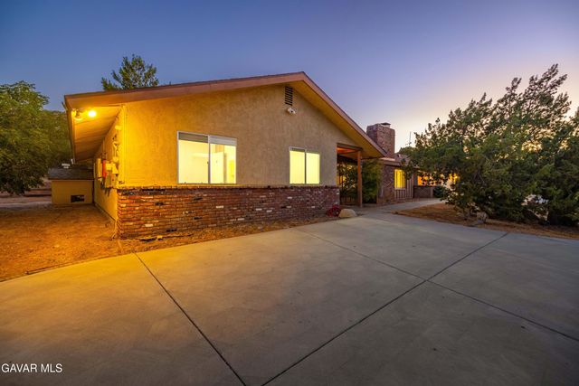 626 Westlake Drive, Palmdale, CA 93551