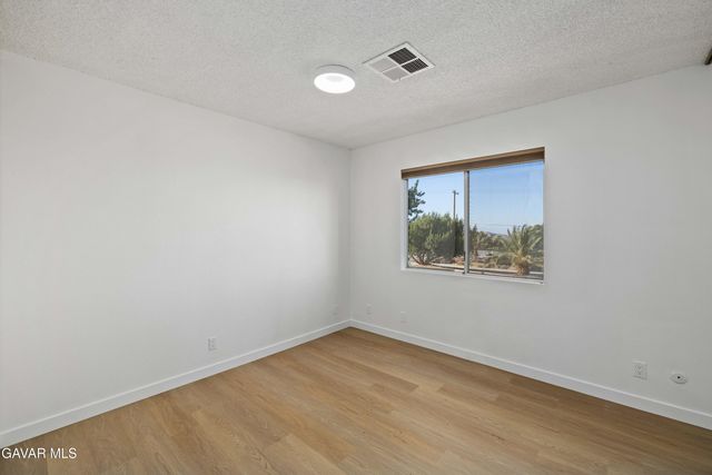 626 Westlake Drive, Palmdale, CA 93551