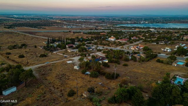 626 Westlake Drive, Palmdale, CA 93551