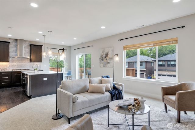 20513 Richmond Road, Bothell, WA 98012