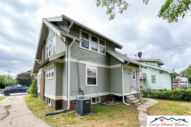 2512 Pinkney Street, Omaha, NE 68111