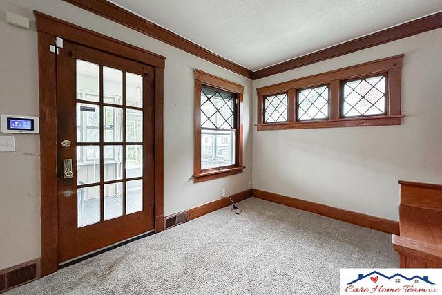 2512 Pinkney Street, Omaha, NE 68111