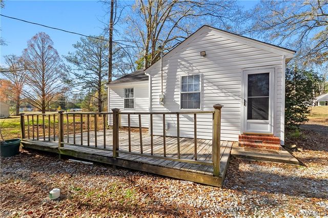 709 1st N, Reform, AL 35481