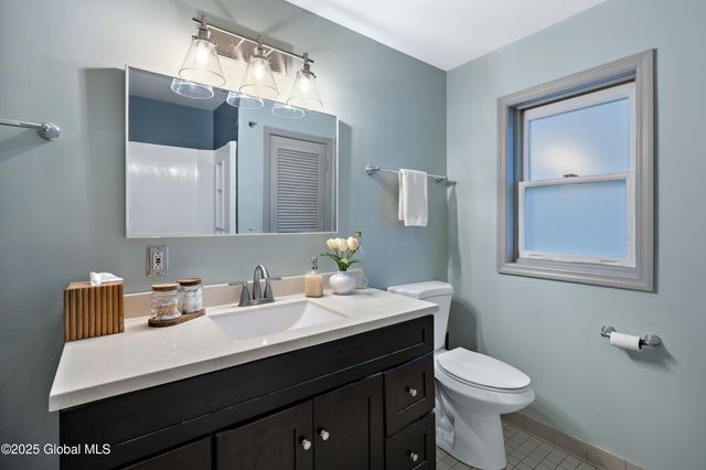 1147 Van Antwerp Road, Niskayuna, NY 12309