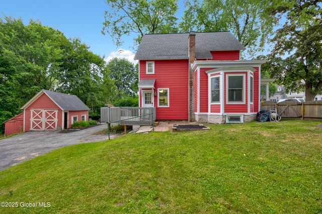 1147 Van Antwerp Road, Niskayuna, NY 12309