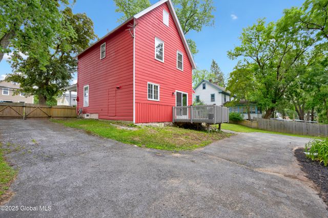 1147 Van Antwerp Road, Niskayuna, NY 12309