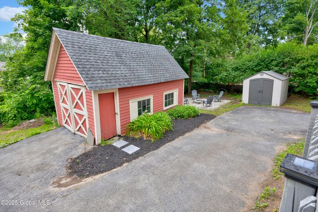 1147 Van Antwerp Road, Niskayuna, NY 12309
