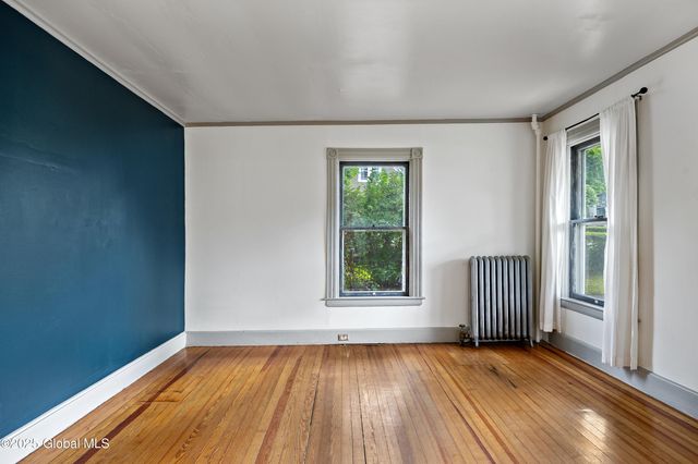 1147 Van Antwerp Road, Niskayuna, NY 12309