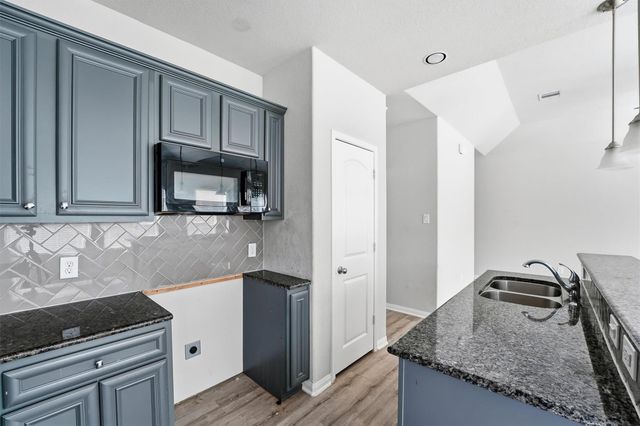 1204 Parkhurst Avenue, Cleveland, TX 77327