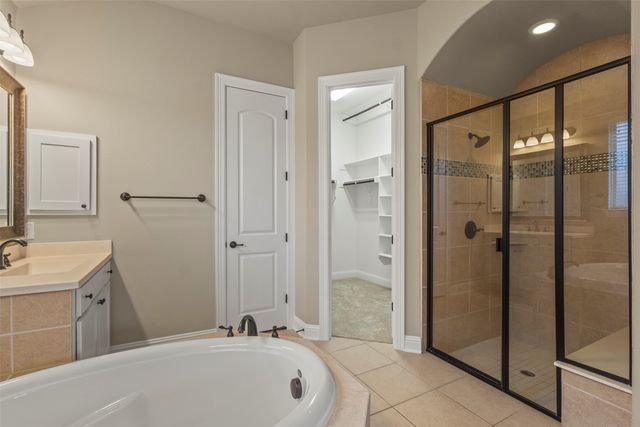 820 Wilmington Lane, Aubrey, TX 76227