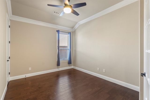 820 Wilmington Lane, Aubrey, TX 76227