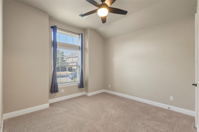 820 Wilmington Lane, Aubrey, TX 76227