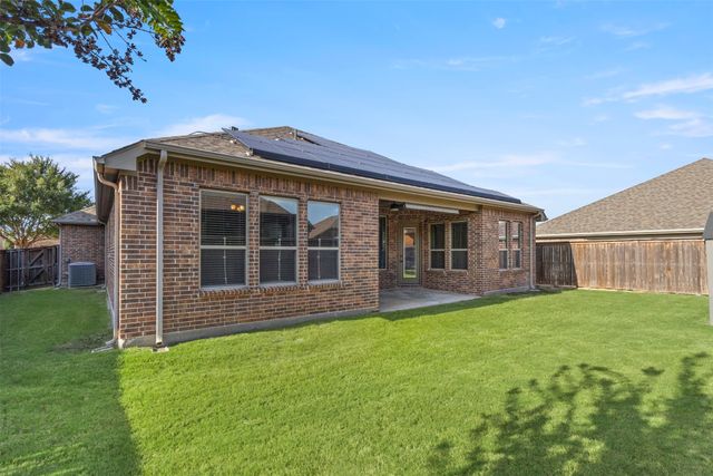820 Wilmington Lane, Aubrey, TX 76227