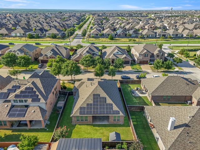 820 Wilmington Lane, Aubrey, TX 76227