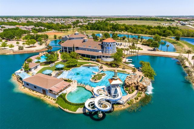 820 Wilmington Lane, Aubrey, TX 76227