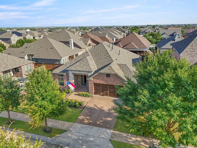 820 Wilmington Lane, Aubrey, TX 76227