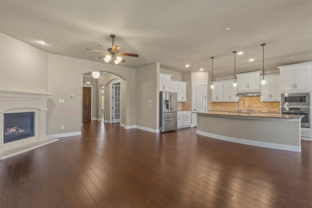 820 Wilmington Lane, Aubrey, TX 76227