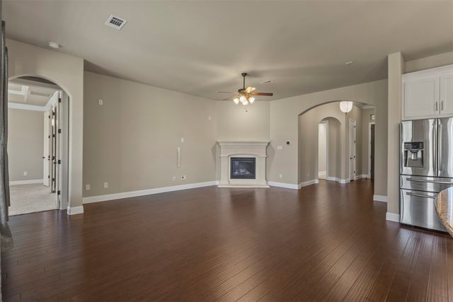 820 Wilmington Lane, Aubrey, TX 76227