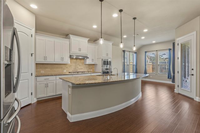820 Wilmington Lane, Aubrey, TX 76227