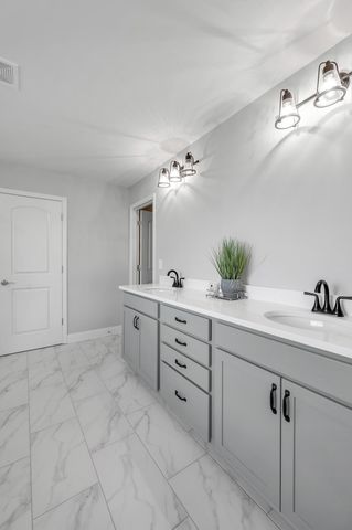 117 Blackthorn Drive, Nicholasville, KY 40356