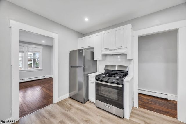 425 Mercer Ave, Roselle Boro, NJ 07203