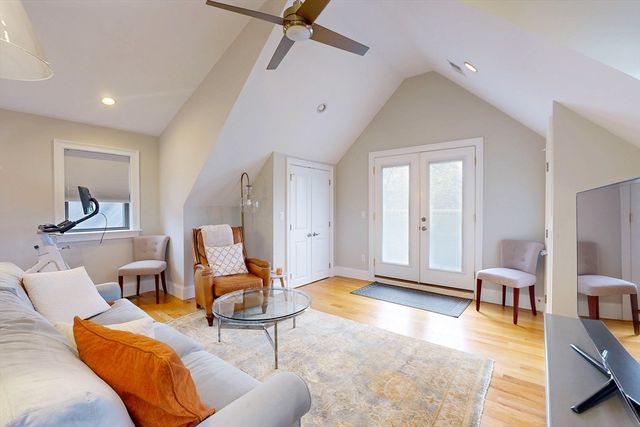 17 Hammond Street 2, Somerville, MA 02143