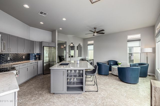 5380 W Tearblanket Place, Marana, AZ 85658