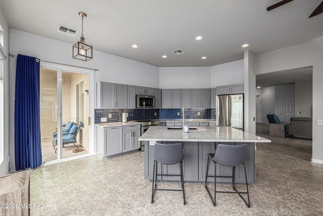 5380 W Tearblanket Place, Marana, AZ 85658