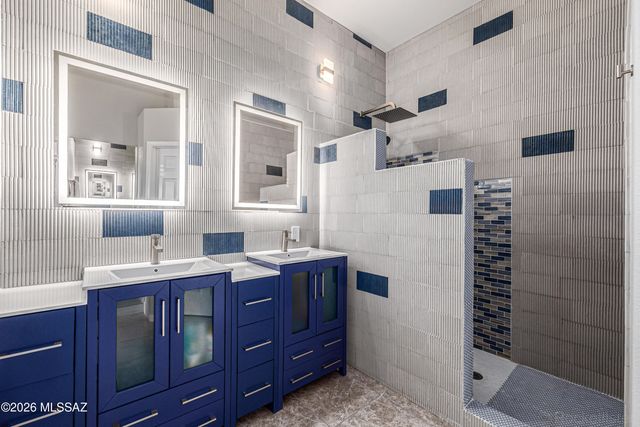 5380 W Tearblanket Place, Marana, AZ 85658