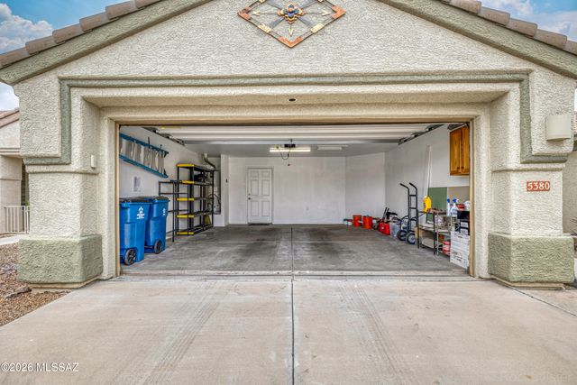 5380 W Tearblanket Place, Marana, AZ 85658