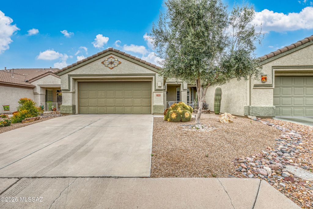 5380 W Tearblanket Place, Marana, AZ 85658