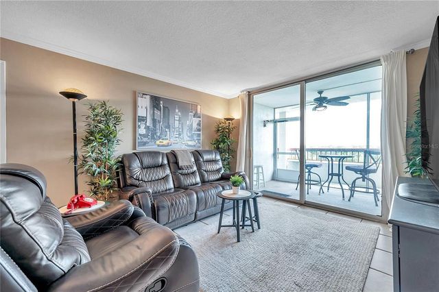 2333 FEATHER SOUND DRIVE B307, Clearwater, FL 33762