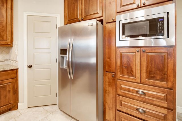 4025 Crestmont Drive, College Station, TX 77845