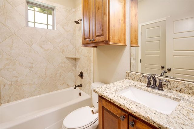 4025 Crestmont Drive, College Station, TX 77845