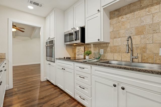 511 Westcliff Drive, Euless, TX 76040