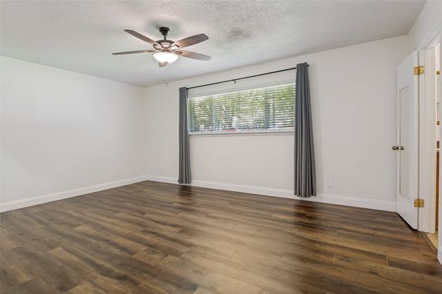 511 Westcliff Drive, Euless, TX 76040