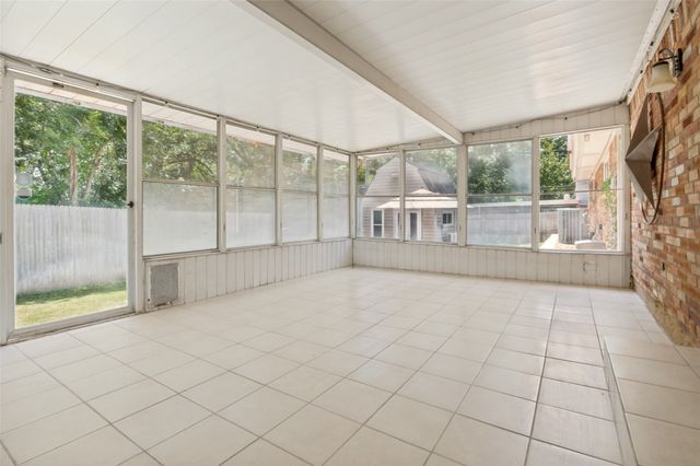 511 Westcliff Drive, Euless, TX 76040