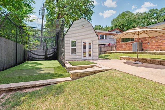 511 Westcliff Drive, Euless, TX 76040